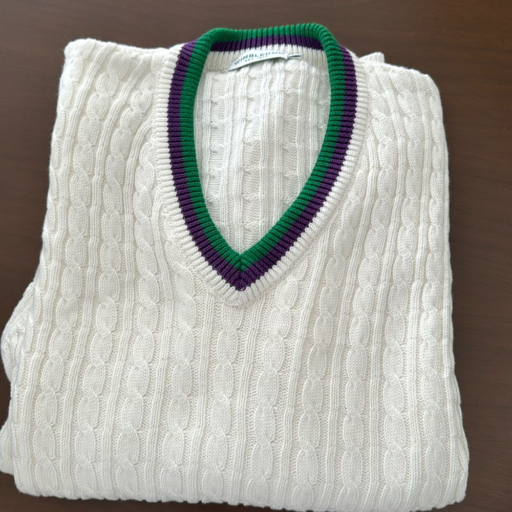 Wimbledon Classic styling for the court or clubhouse